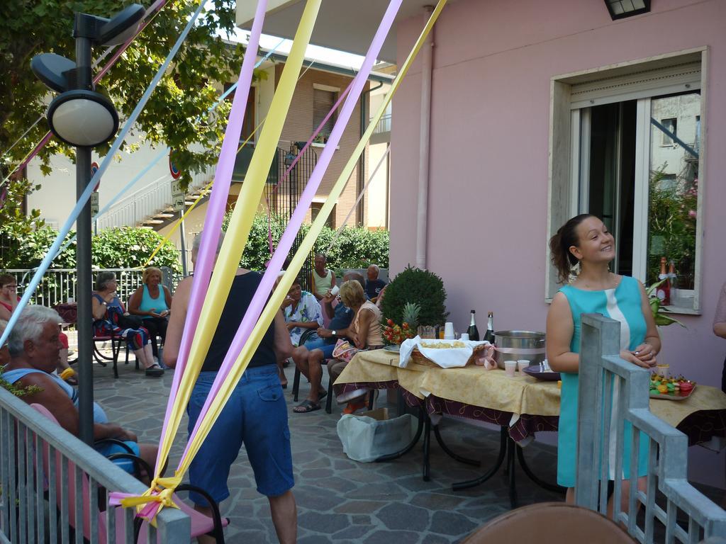 Hotel Angelini Rimini Buitenkant foto